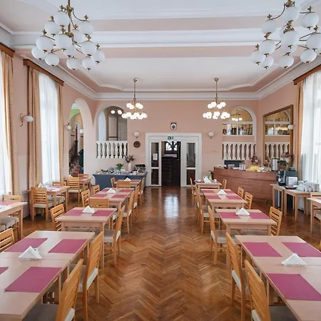 Jasny Palac Bed & Breakfast Zakopane