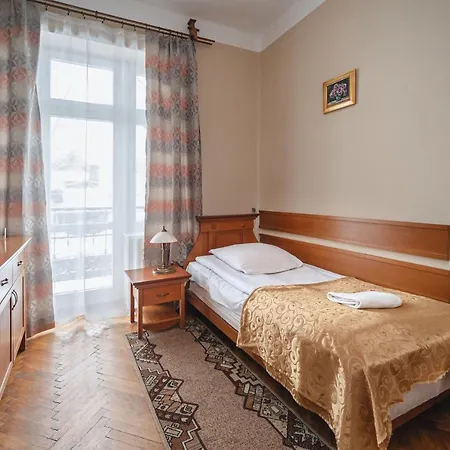 Jasny Palac Bed & Breakfast