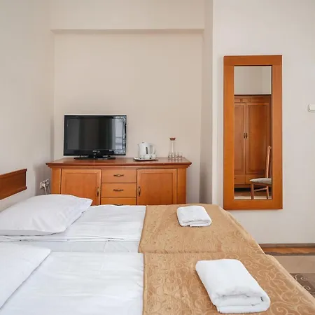 Jasny Palac Bed & Breakfast